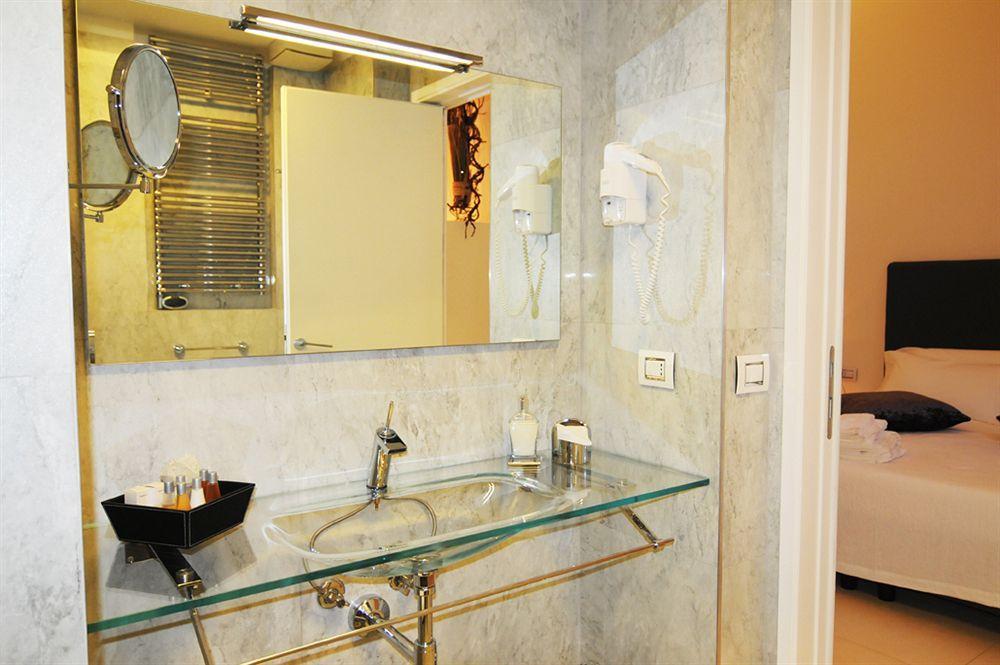 Town House Cavour Bed and Breakfast Reggio di Calabria Buitenkant foto