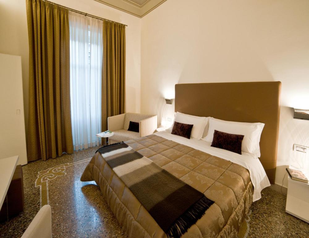 Town House Cavour Bed and Breakfast Reggio di Calabria Kamer foto